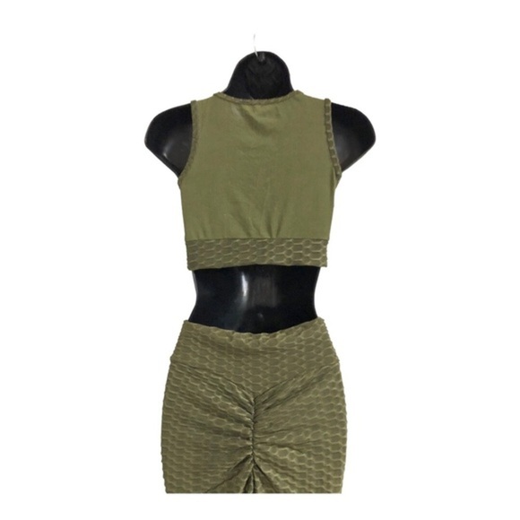 Green waffle texture sheer crop sports bra & booty contour leggings size small - Picture 15 of 16